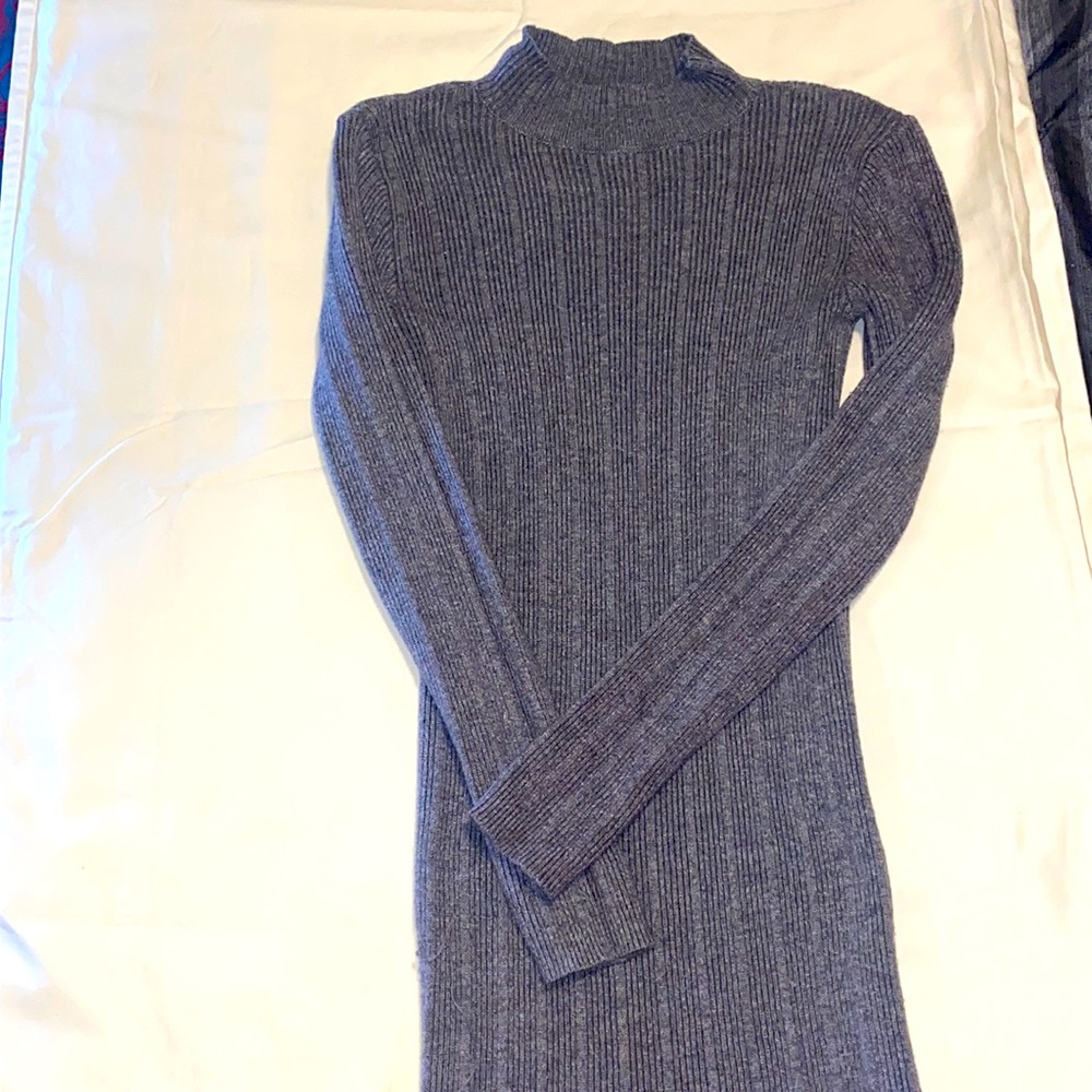 Forever 21- Kids grey turtleneck dress. Size small